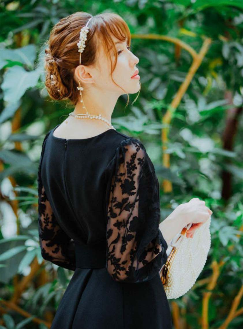 アクセサリー付オパール加工七分袖ワンピース｜結婚式パーティの