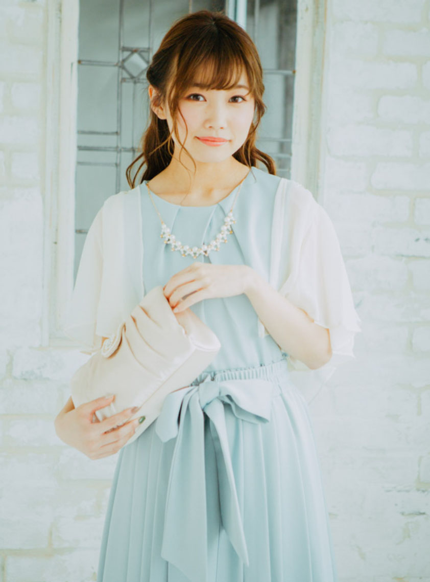 アクセサリー＆オーバースカート付きノースリフィッシュテール