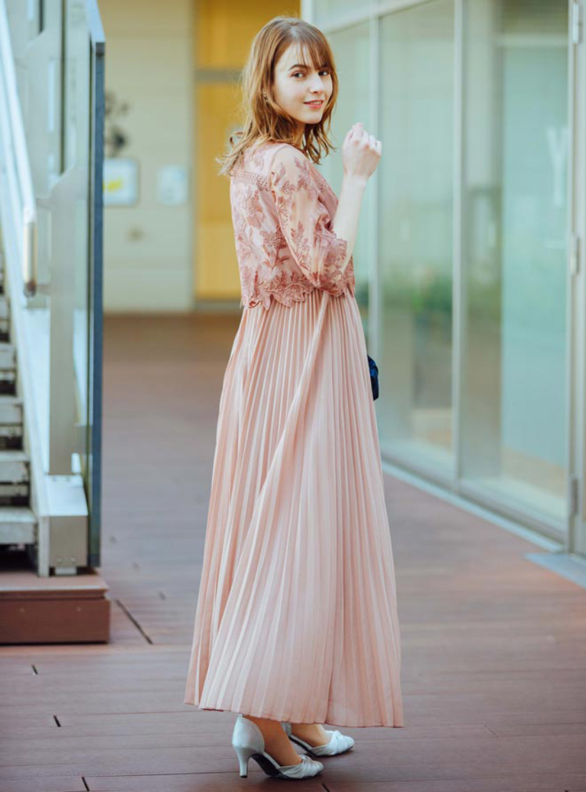 袖あり花柄刺繍シアーレース切替えシフォンプリーツワンピース｜結婚式