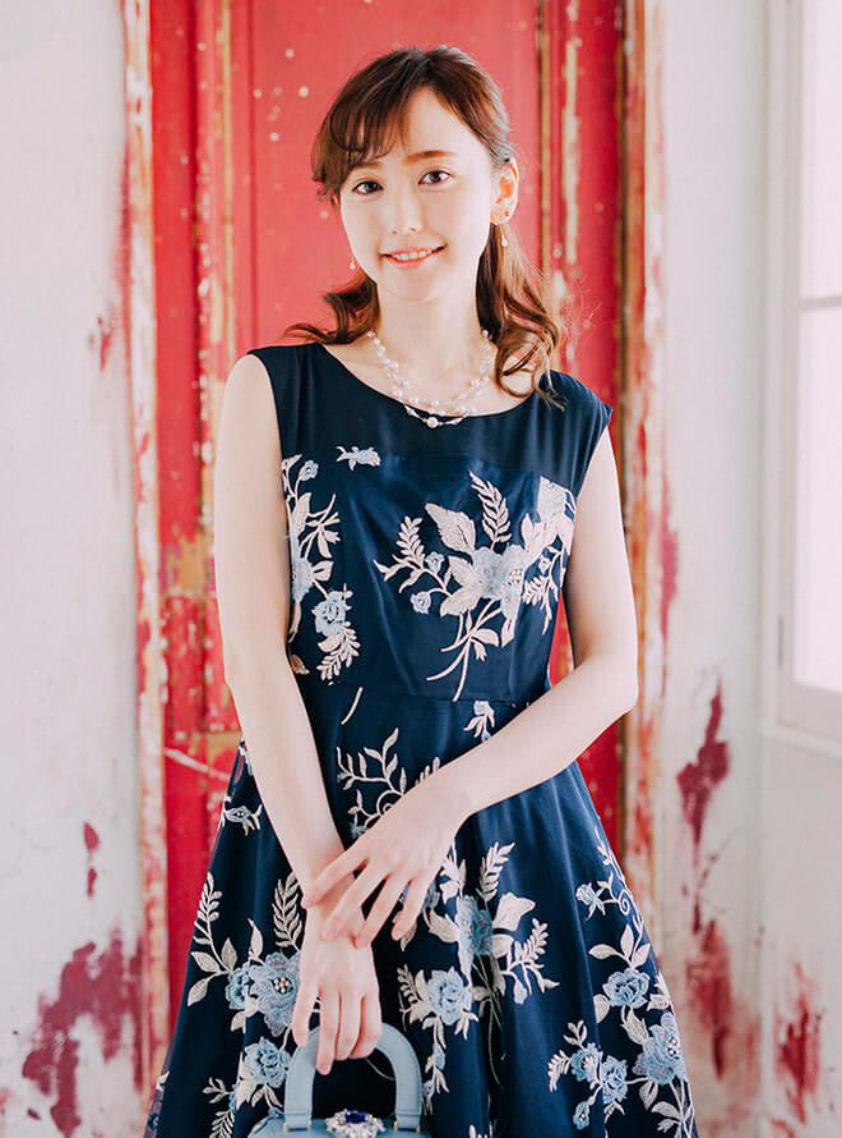 ノースリーブ胸切替花柄刺繍ワンピース｜結婚式パーティのレンタル