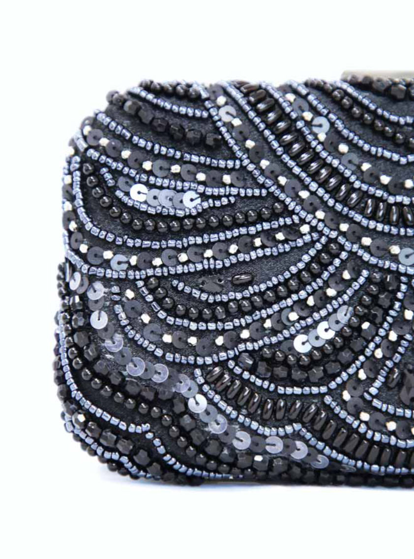 ビーズ刺繍スカラップハードクラッチバッグ｜結婚式パーティのレンタル