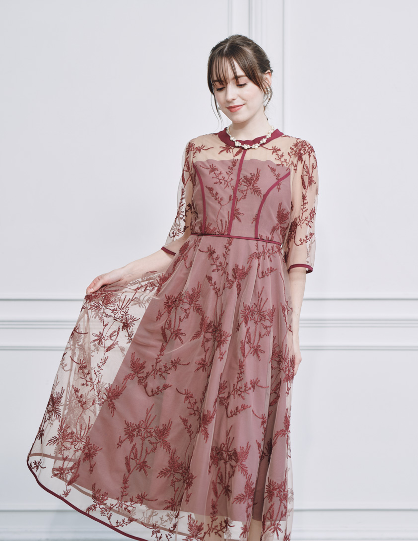 エンブロイダリーワンピース｜結婚式パーティのレンタルドレス・スーツ