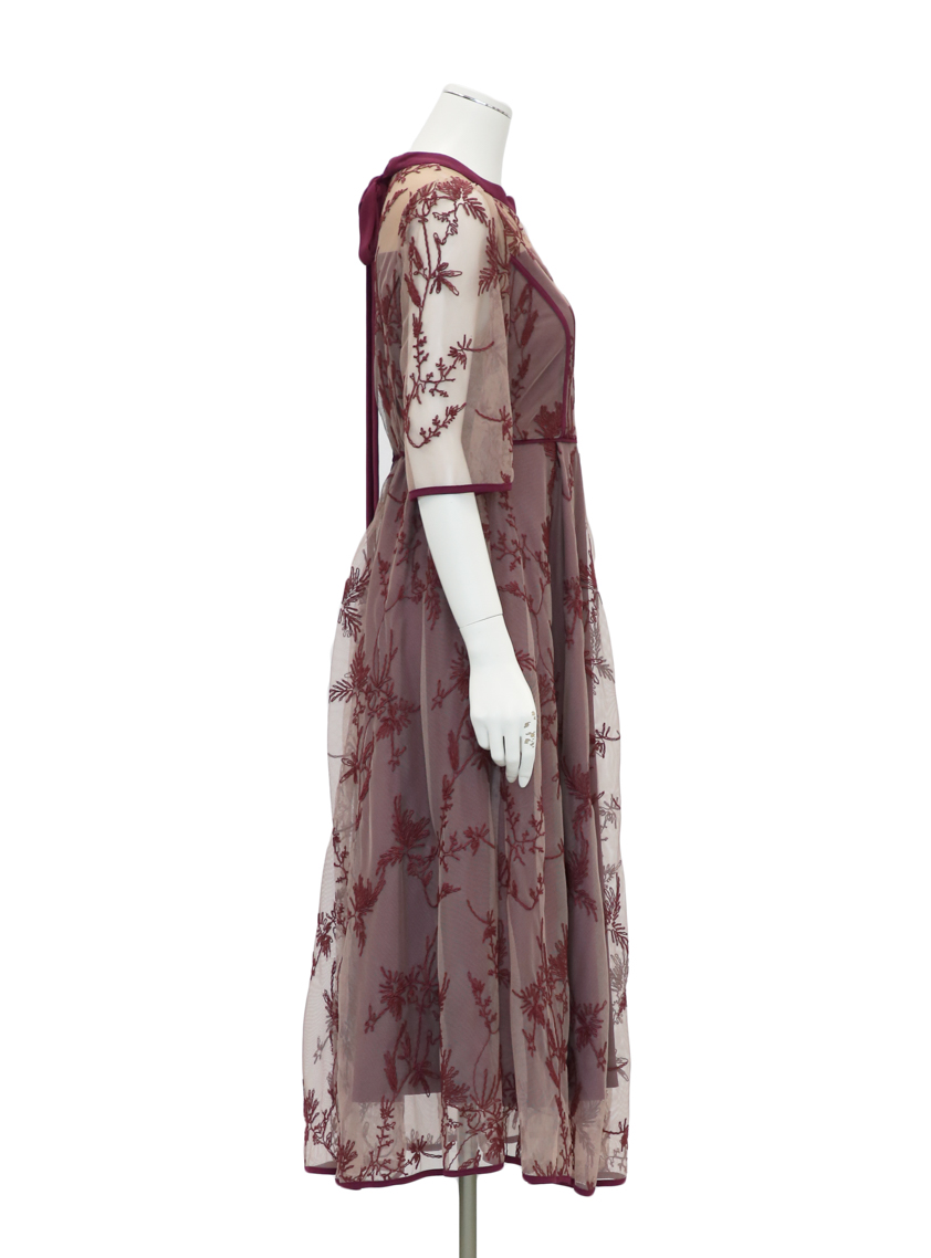 エンブロイダリーワンピース｜結婚式パーティのレンタルドレス・スーツ