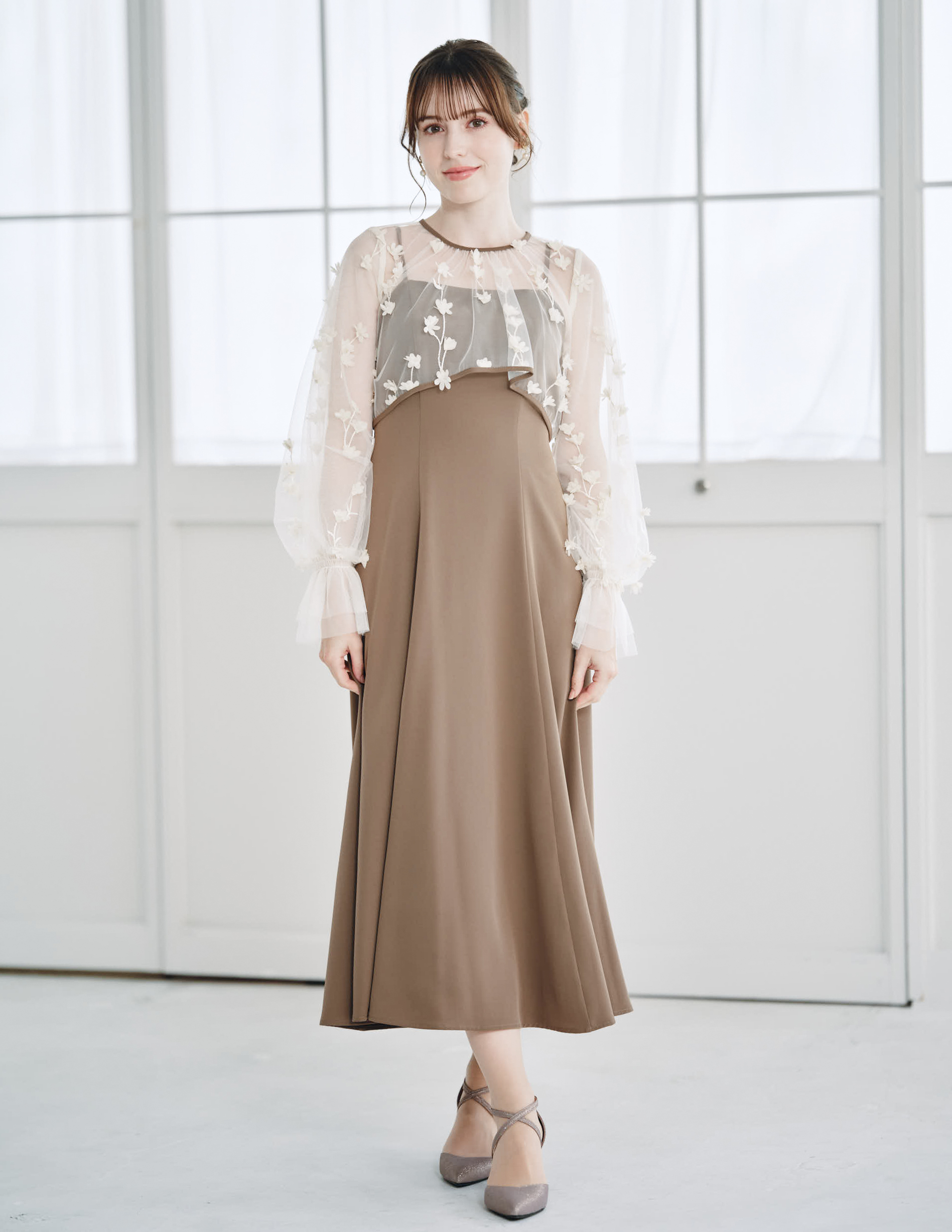 AIMER】3Dフラワー刺繍ボリュームスリーブブラウス×フィット＆フレア
