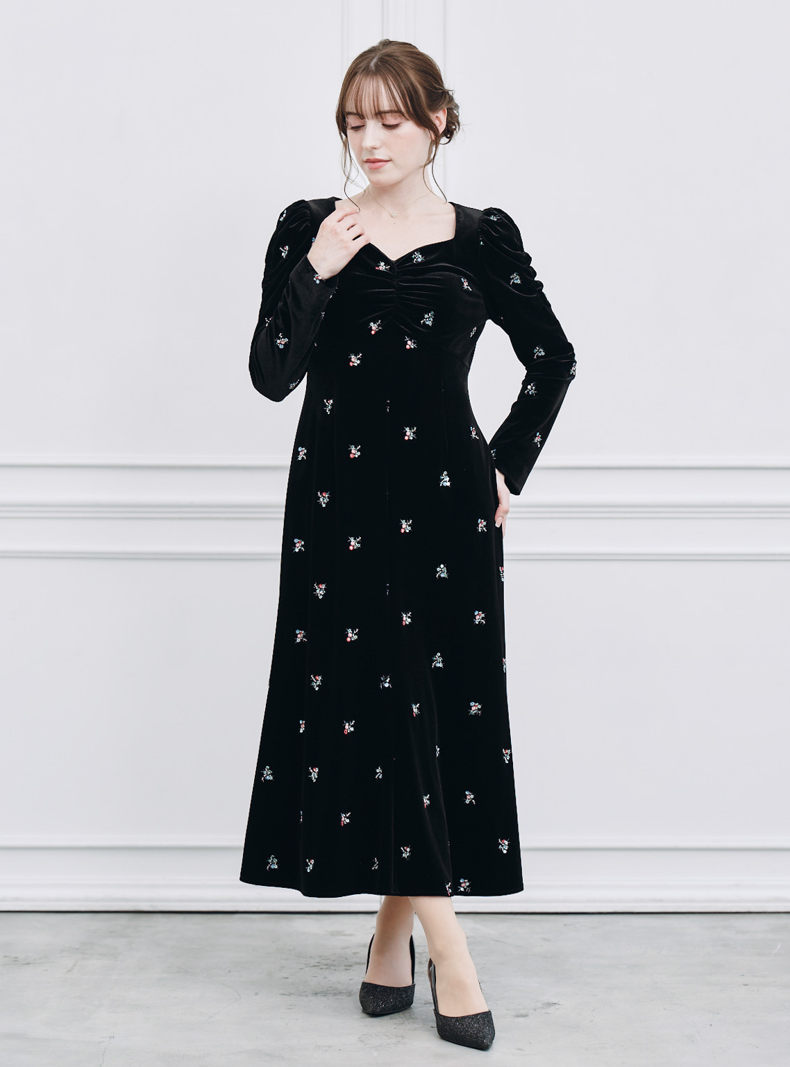 CELFORD】花柄刺繍ベロアワンピース｜結婚式パーティのレンタルドレス