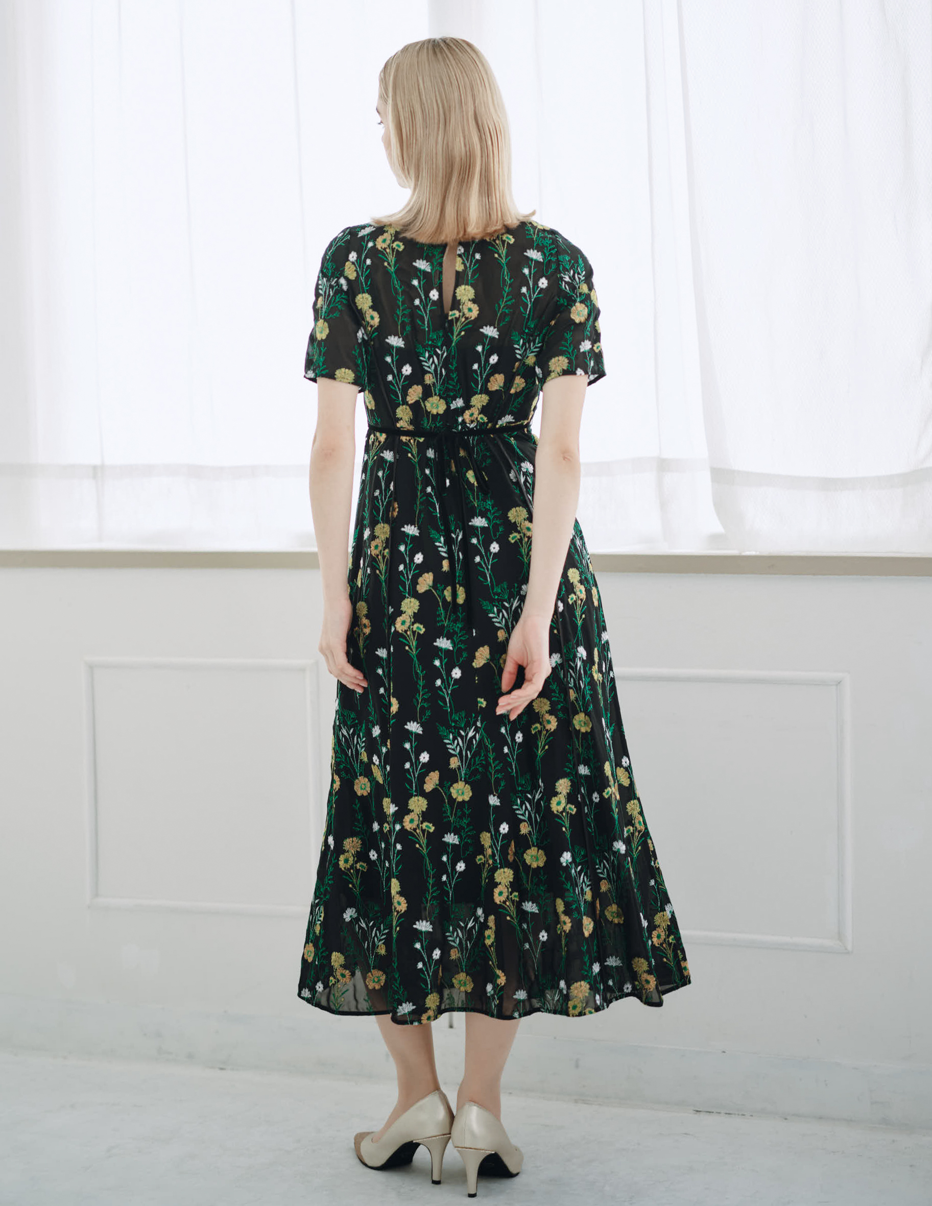FRAY I.D】ボタニカルエンブロイダリーワンピース｜結婚式パーティの
