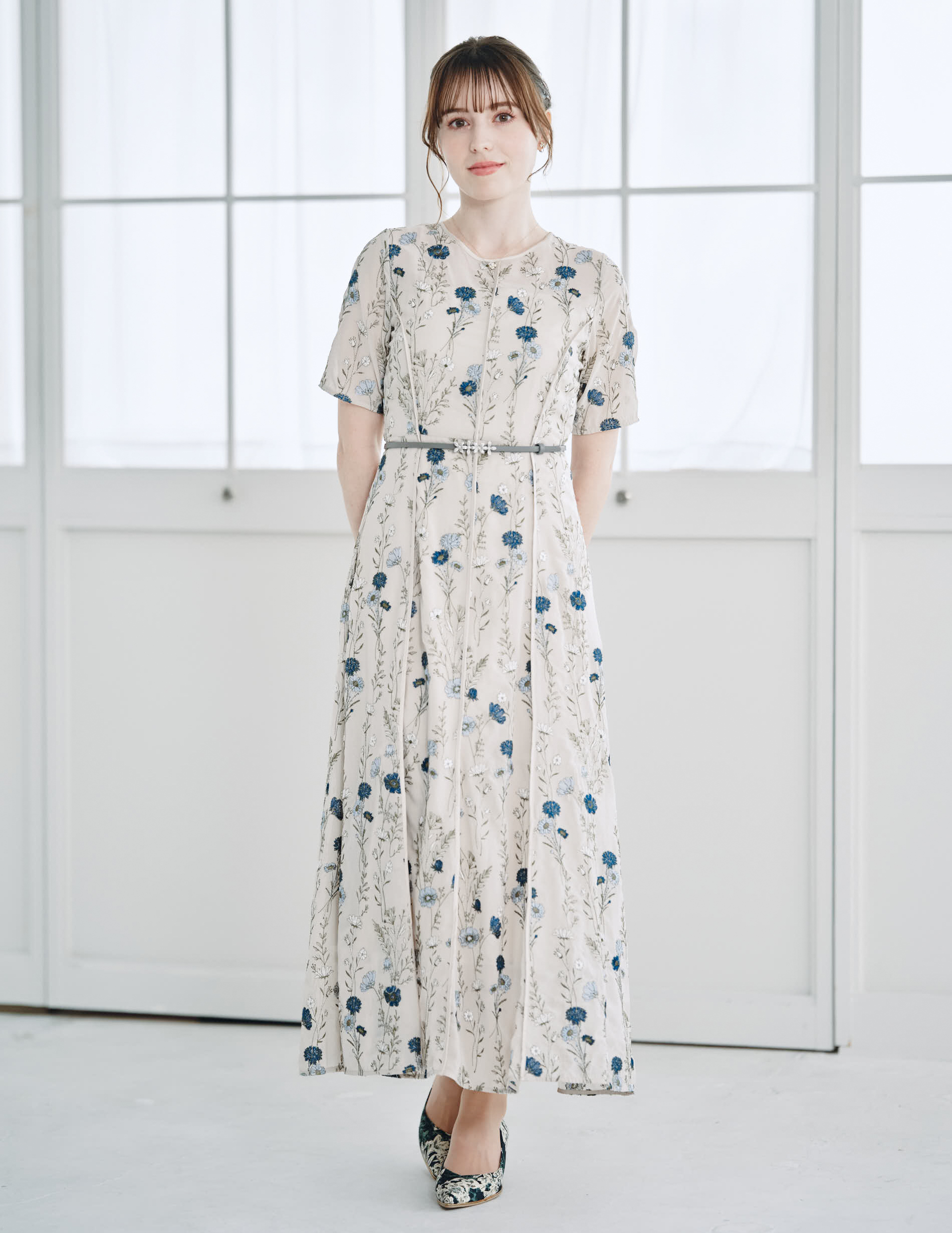 FRAY I.D】ボタニカルエンブロイダリーワンピース｜結婚式パーティの