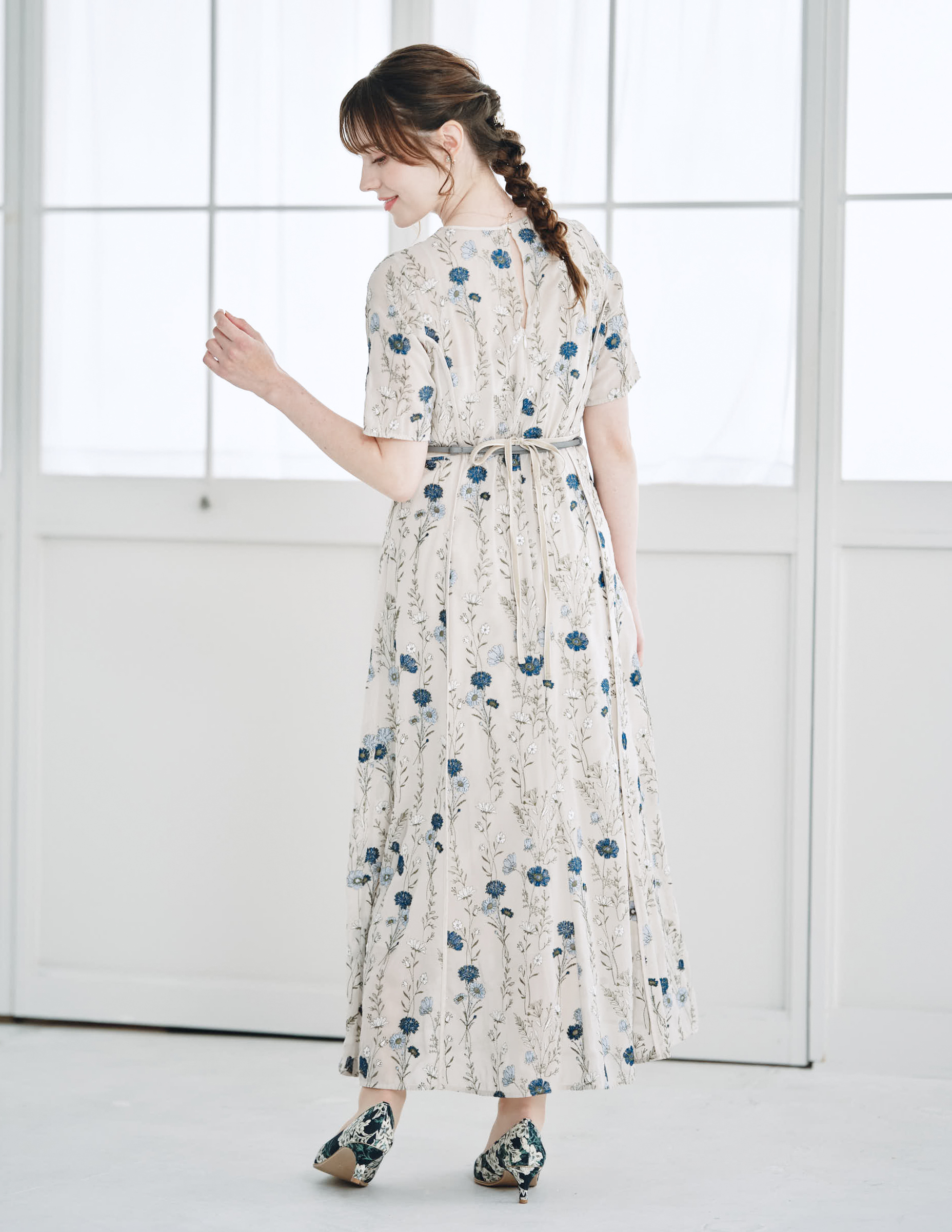 FRAY I.D】ボタニカルエンブロイダリーワンピース｜結婚式パーティの