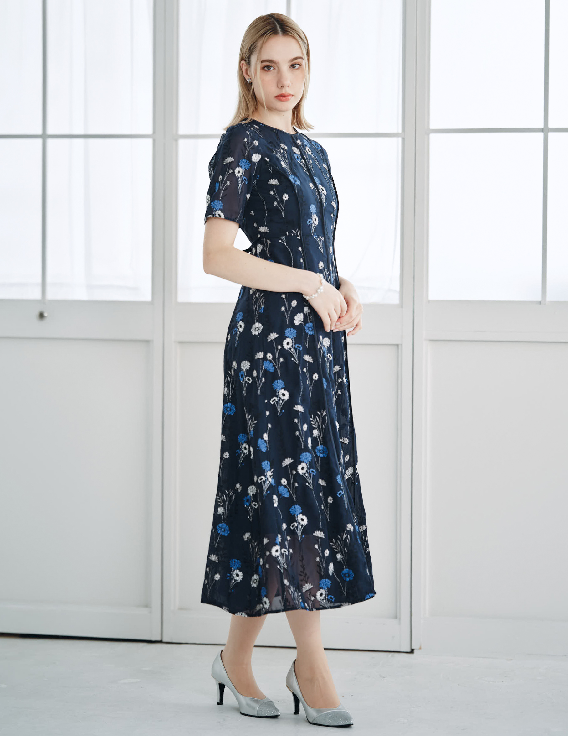FRAY I.D】ボタニカルエンブロイダリーワンピース｜結婚式パーティの