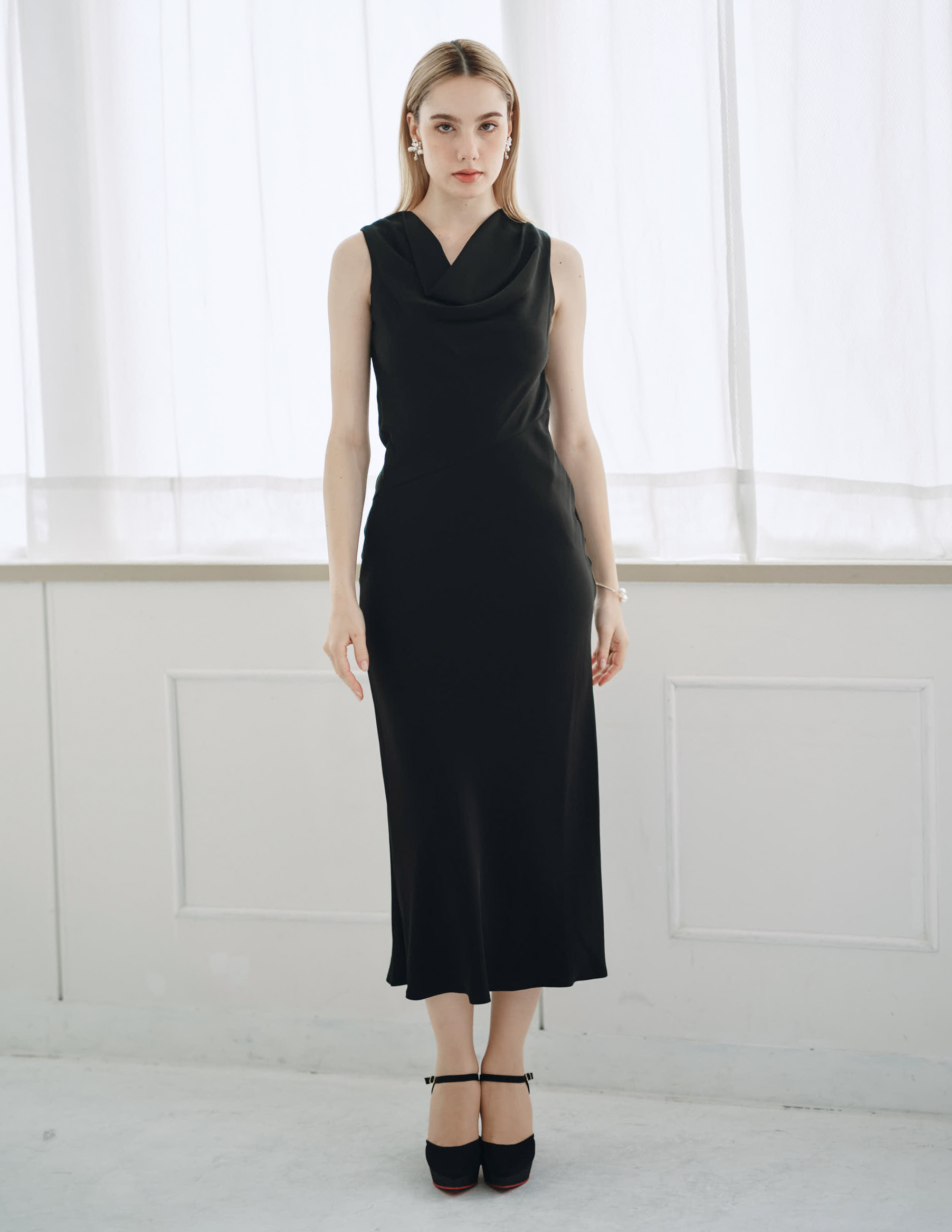 FRAY I.D】ドレープネックサテンワンピース｜結婚式パーティのレンタル